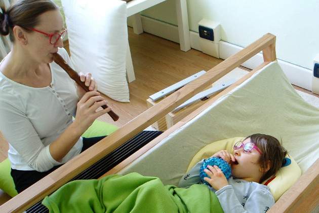 Rezonančná kolíska Rezonančná kolíska