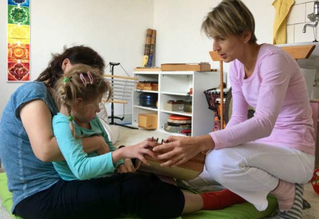 Spolupráca muzikoterapeutov s terapeutom Spolupráca muzikoterapeutov s terapeutom