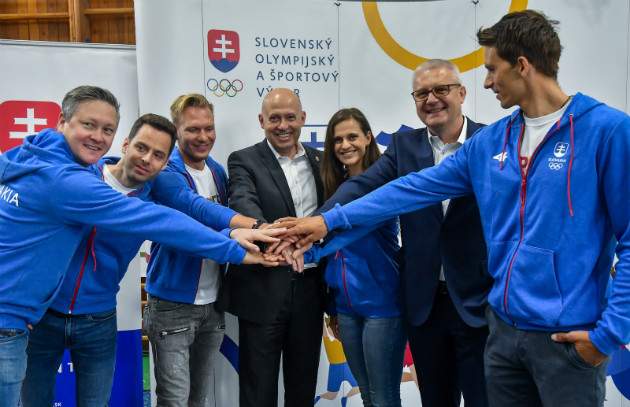 Projekt Športuj Slovensko Projekt Športuj Slovensko