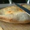 Pita chlieb s baklažánom a balkánskym syrom