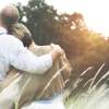 Chcete dlhotrvajúce manželstvo? Vezmite si niekoho vo svojom veku